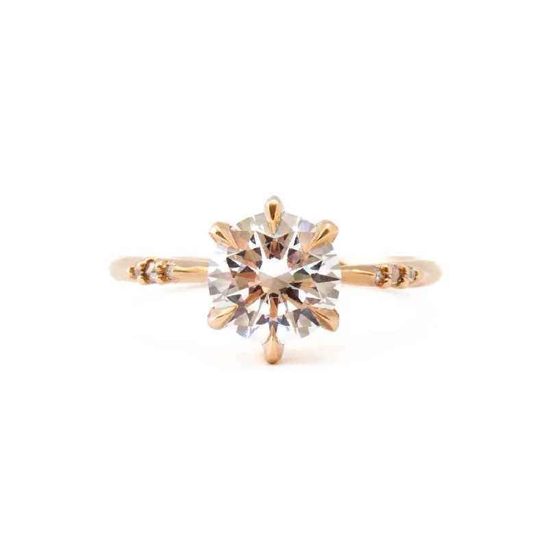 Rings For Romantic Glow-Round Brilliant Ilona Ring