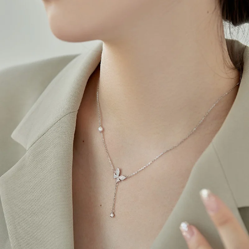 Necklaces For Night Looks-Fashion Butterfly Silver Pearl Plating Inlay Zircon Necklace 1 Piece