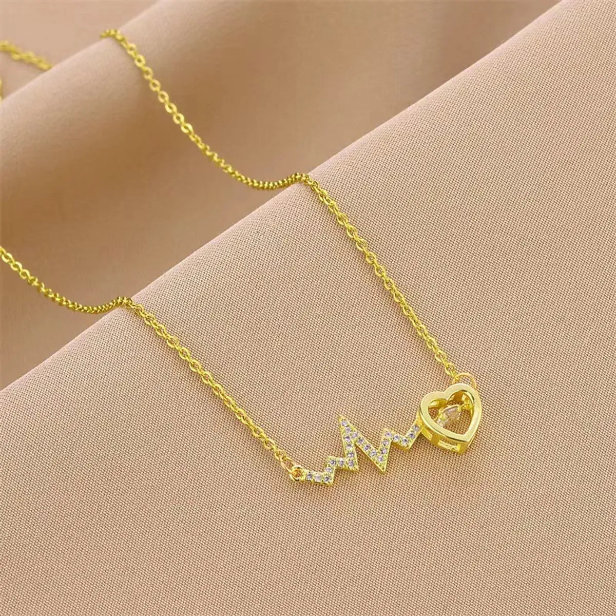 Necklaces For Home Parties-Titanium Steel 18K Gold Plated Elegant Simple Style Commute Electrocardiogram Heart Shape Polishing Inlay Artificial Rhinestones Necklace