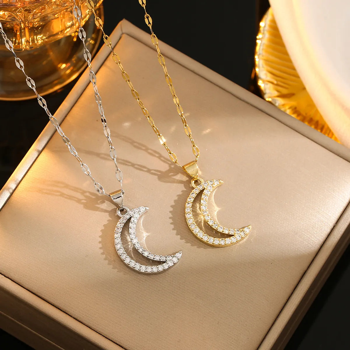 Solid Necklaces For Use-Simple Style Classic Style Moon Titanium Steel Plating Inlay Rhinestones Gold Plated Silver Plated Pendant Necklace