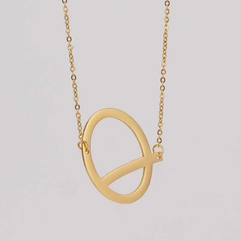 Golden Q [with Chain]]