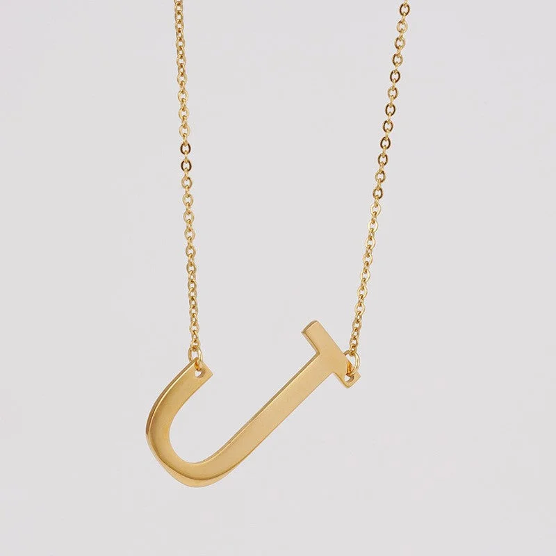 Gold J [with Chain]]