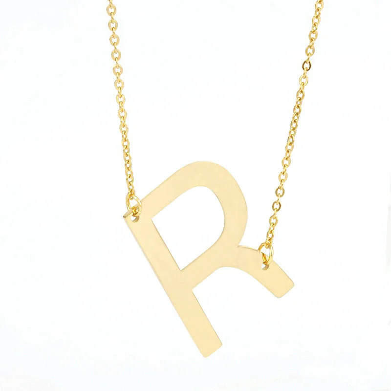 Golden R [with Chain]]