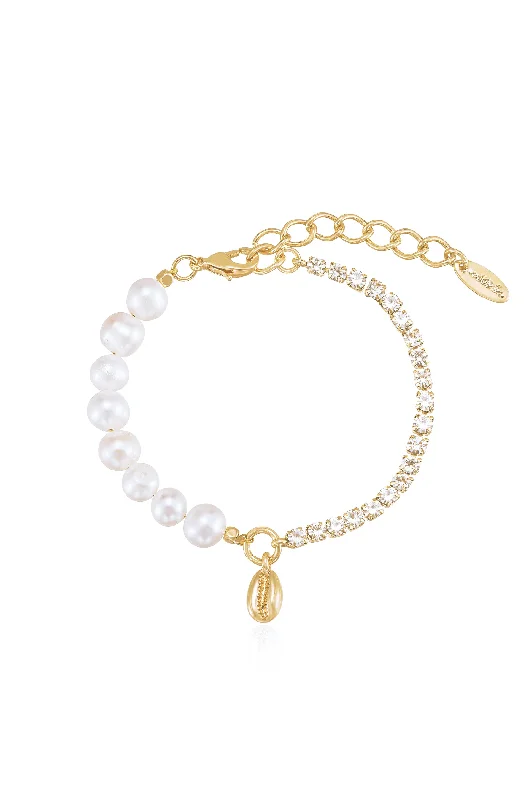 Bracelets For Modern Trends-Pearl and Crystal Shell Bracelet