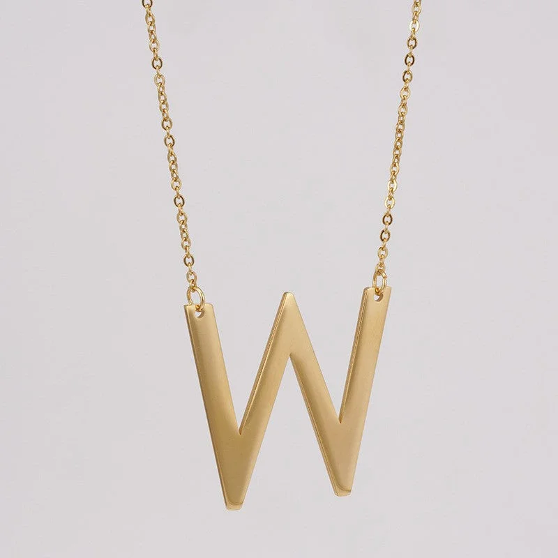 Gold W [with Chain]]