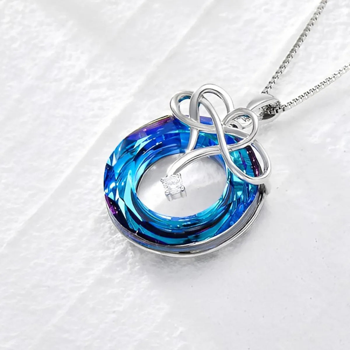 Necklaces For Wise Women-Sterling Silver Elegant Geometric Circle Heart Shape Plating Pendant Necklace