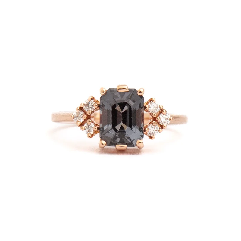 Rings Change Tips-1.70 ct Grey Spinel Bea Arrow Ring