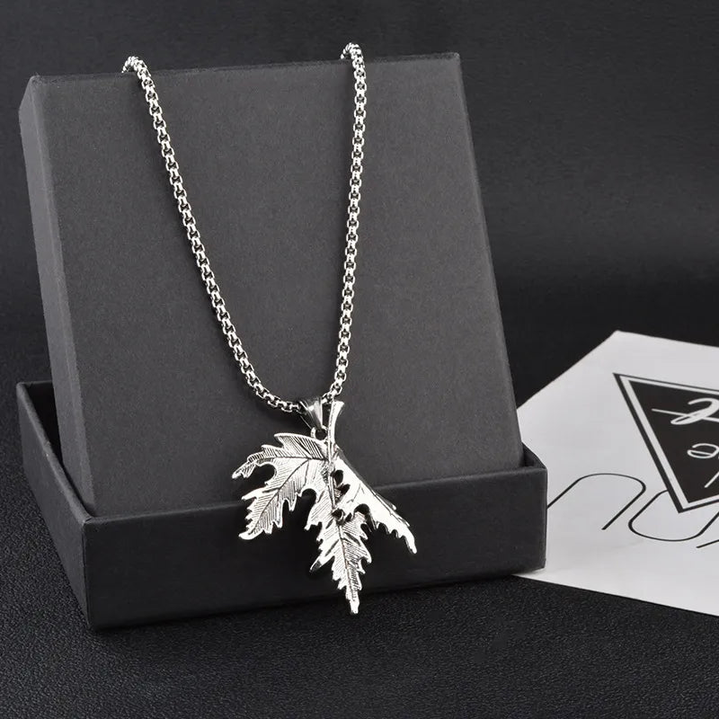 Necklaces For Carry Bags-Casual Retro Maple Leaf Stainless Steel Alloy Plating Silver Plated Men'S Pendant Necklace