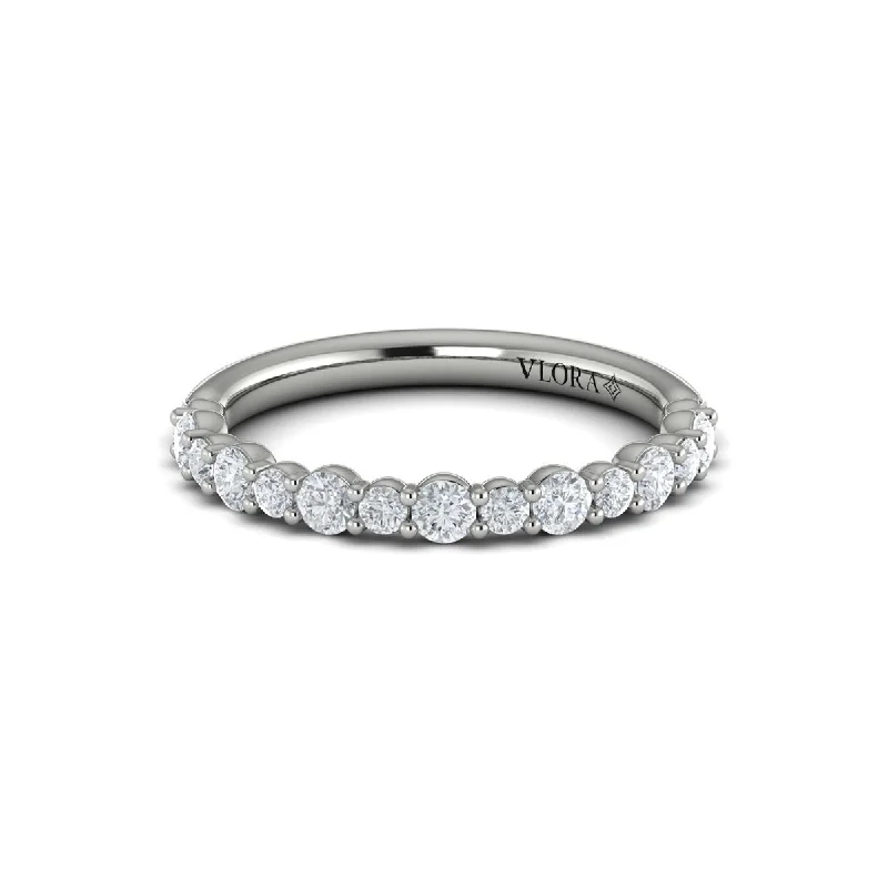 Rings Glow Reviews-Diamond Graduated Band in 14K White Gold