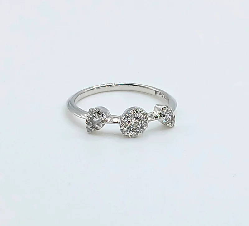 Rings Dust Guide-18k White Gold Diamond Fashion Ring