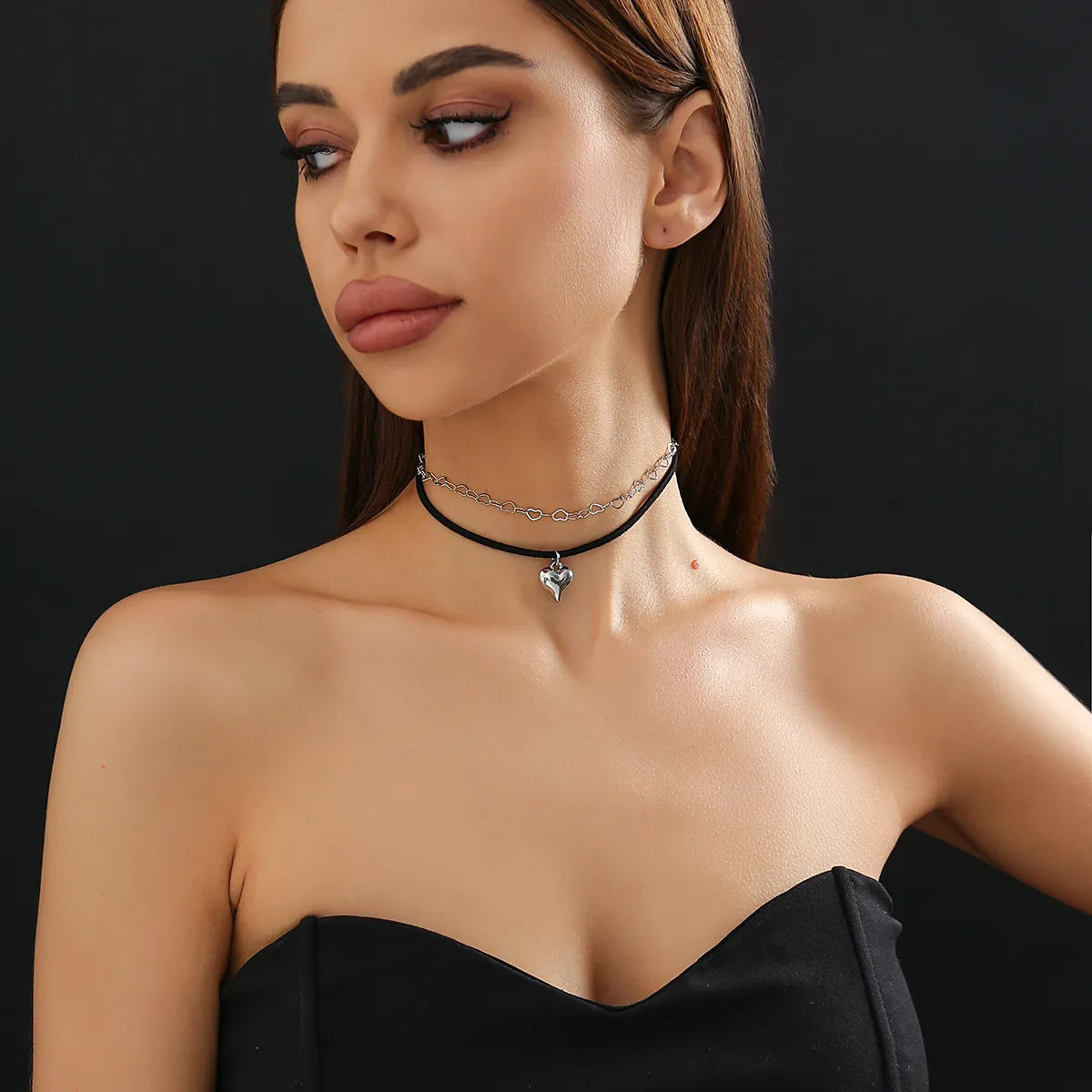 Trim Necklaces For Poise-Gothic Simple Style Classic Style Irregular Heart Shape Alloy Iron Korean Velvet Tassel Three-dimensional Women's Choker