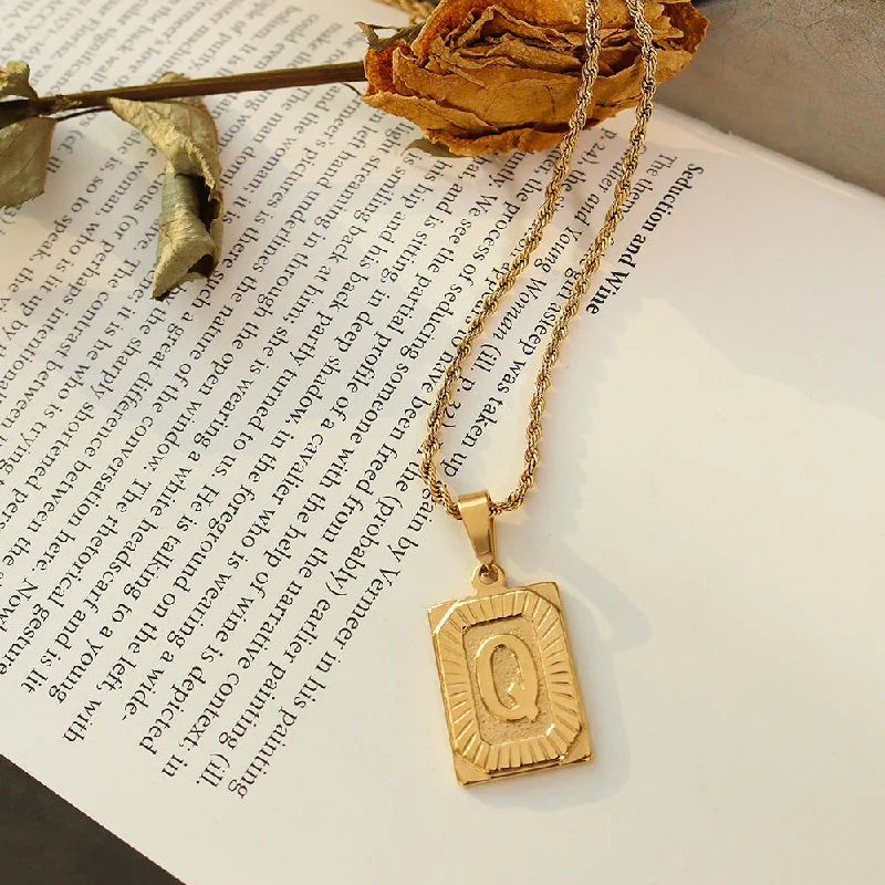 P154-Q Letter Gold Necklace 50cm