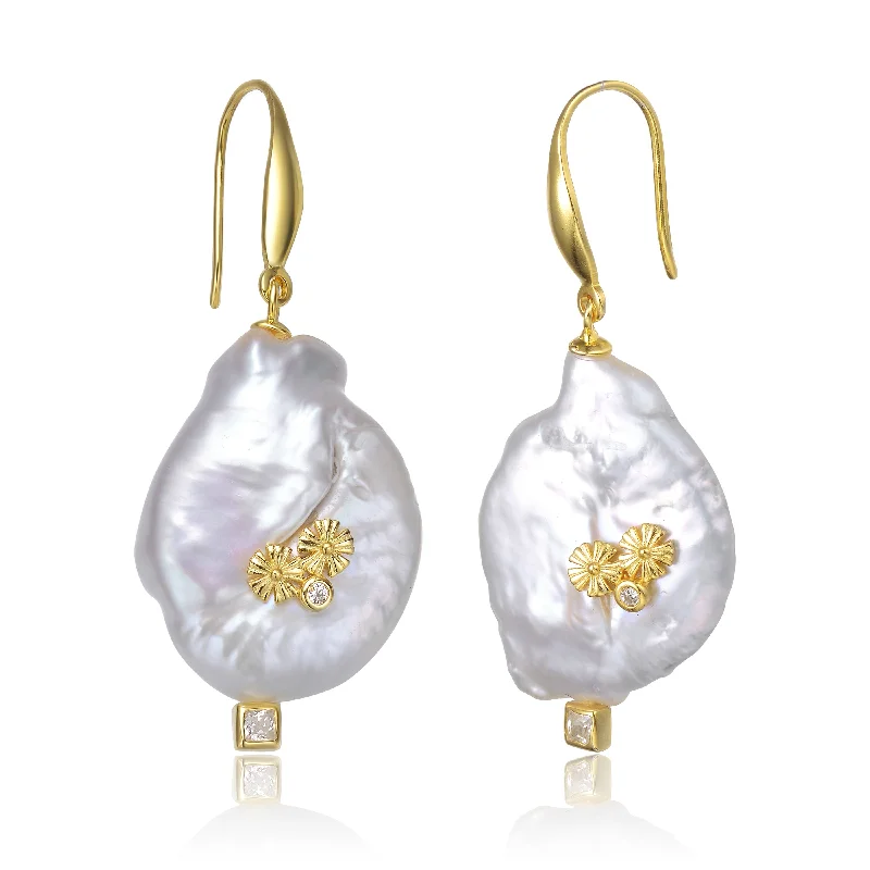 Earrings Wear Rating-Brigitte Golden Pearl Mini Nest Earrings