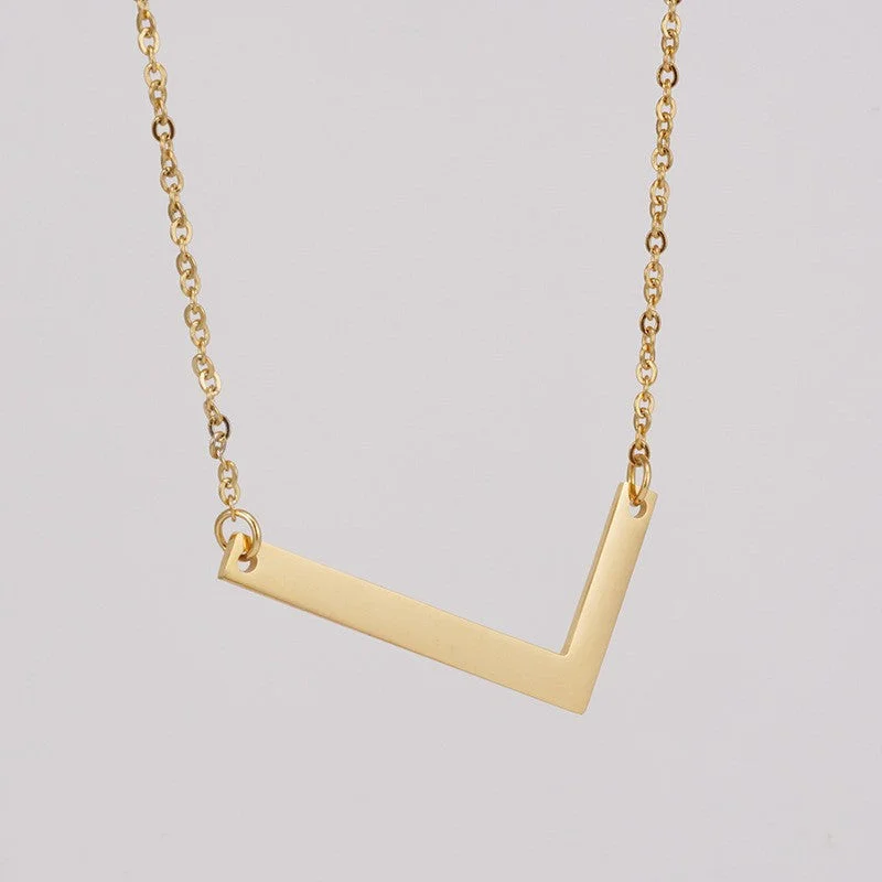 Golden L [with Chain]]