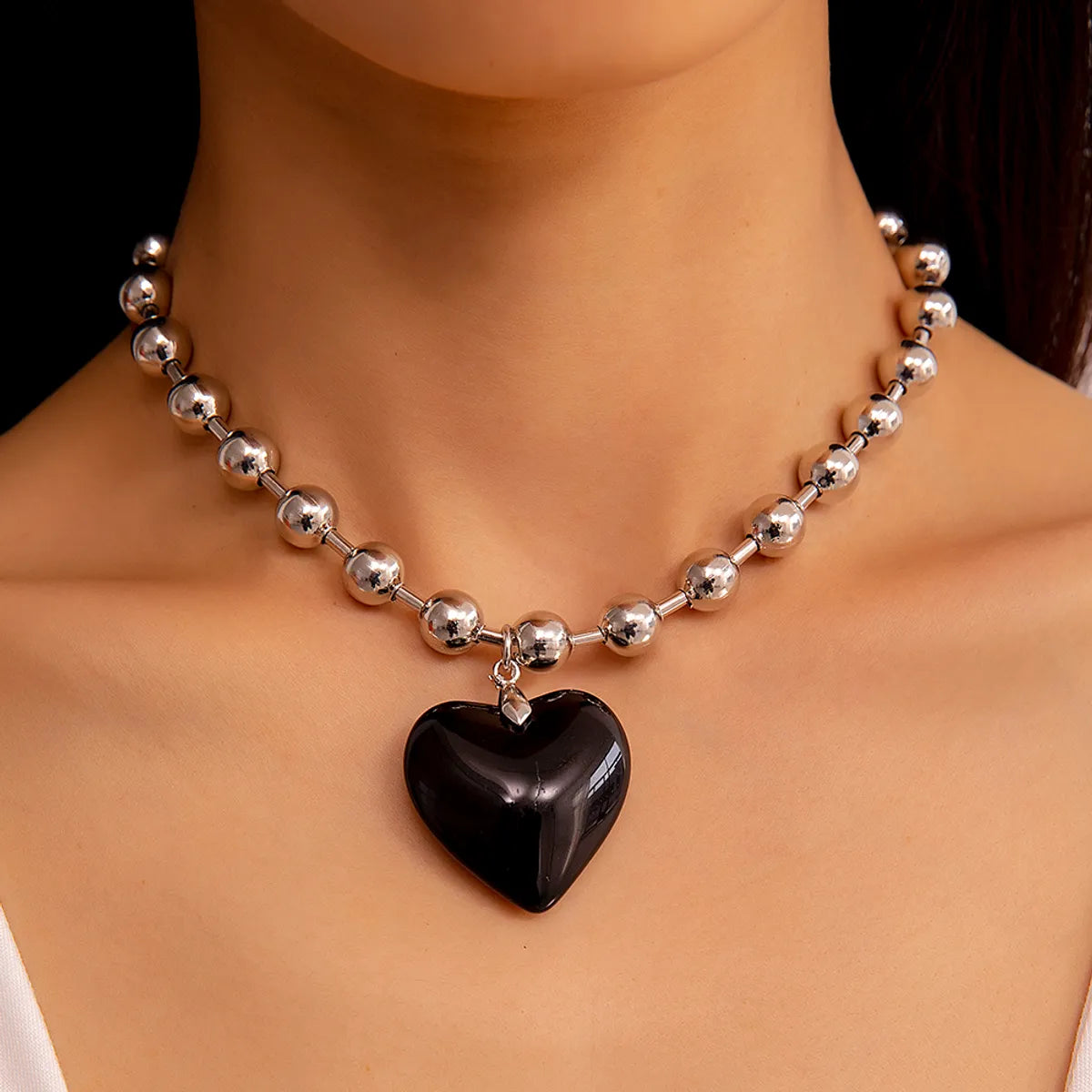 Necklaces For Fine Style-Vintage Style Heart Shape Alloy Three-dimensional Women's Pendant Necklace