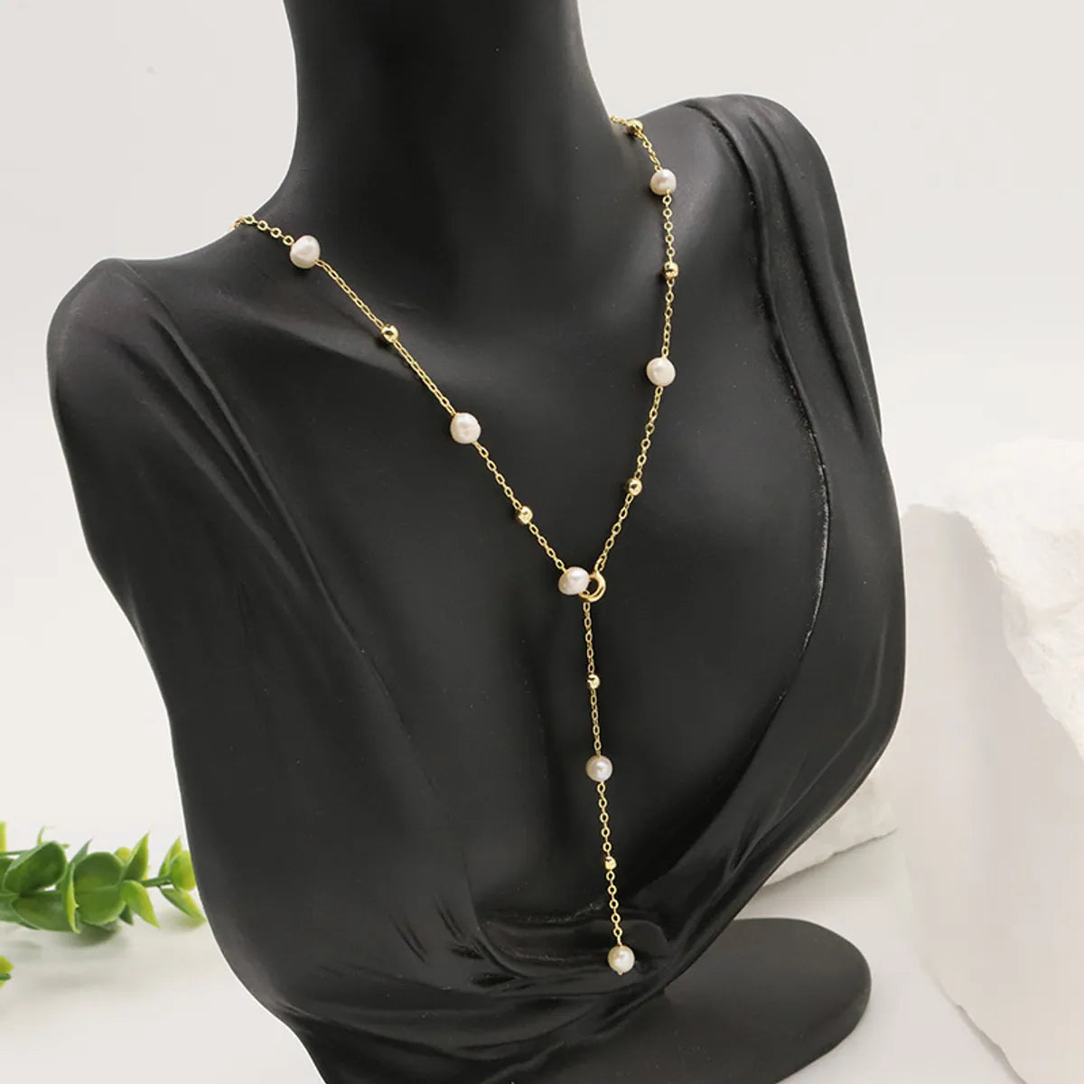 Necklaces Lock Strength-Simple Style Round Freshwater Pearl Copper Plating 18k Gold Plated Necklace