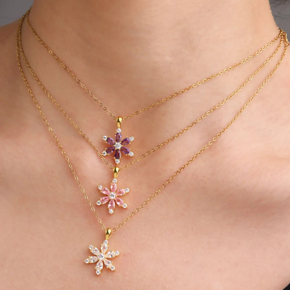 Necklaces For Jewelry Pros-304 Stainless Steel Copper 18K Gold Plated Simple Style Classic Style Plating Inlay Flower Zircon Pendant Necklace