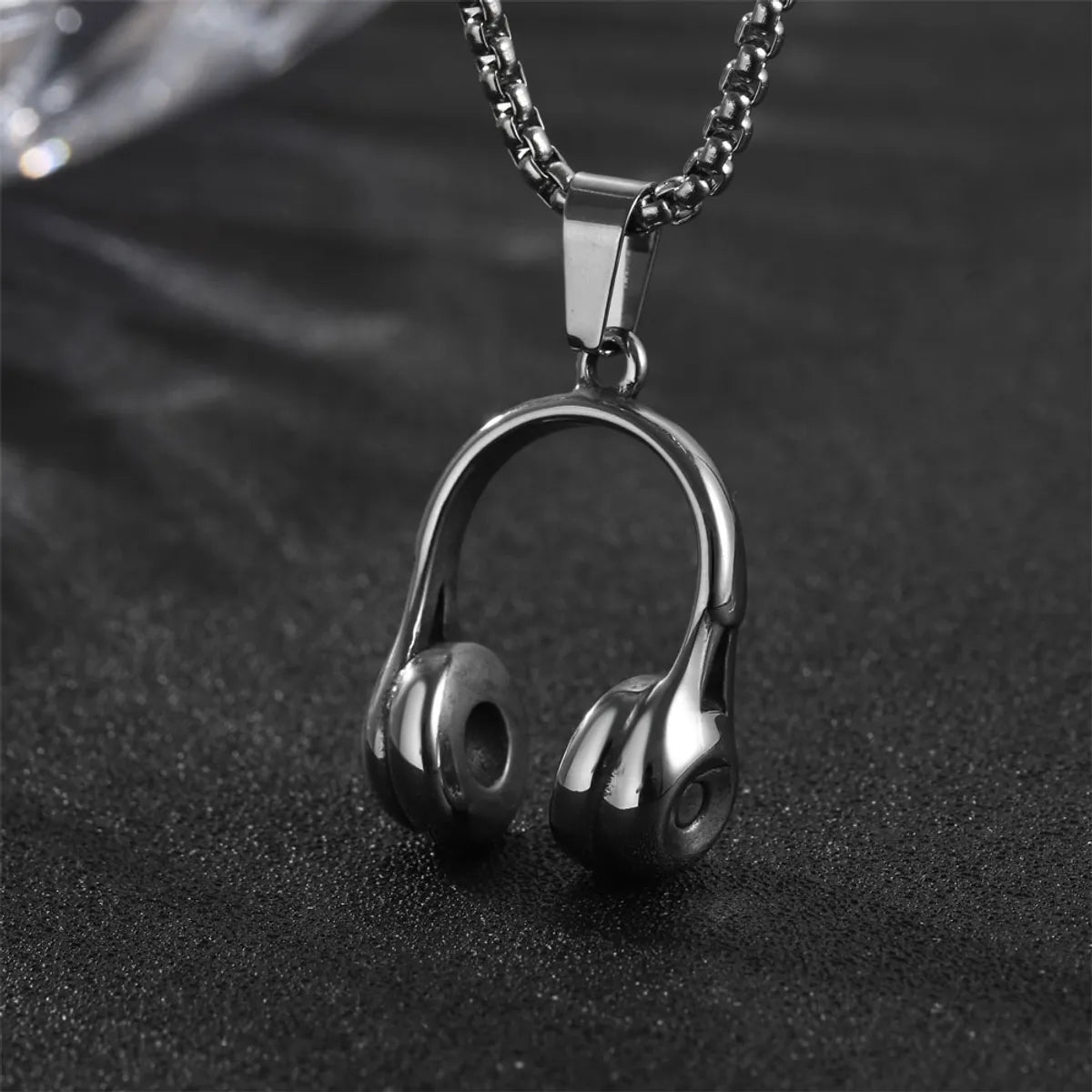 Necklaces For Dark Outfits-IG Style Casual Modern Style Earphones Airplane Whale 304 Stainless Steel Polishing 18K Gold Plated Men'S Pendant Necklace