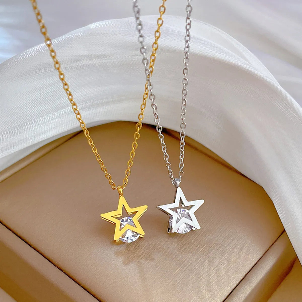 Necklaces Rock Guide-Modern Style Star Titanium Steel Plating Inlay Zircon Gold Plated Pendant Necklace