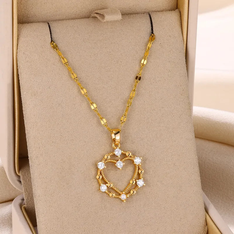 Necklaces For Dark Outfits-Wholesale Modern Style Simple Style Heart Shape Copper Inlay 18K Gold Plated Zircon Pendant Necklace