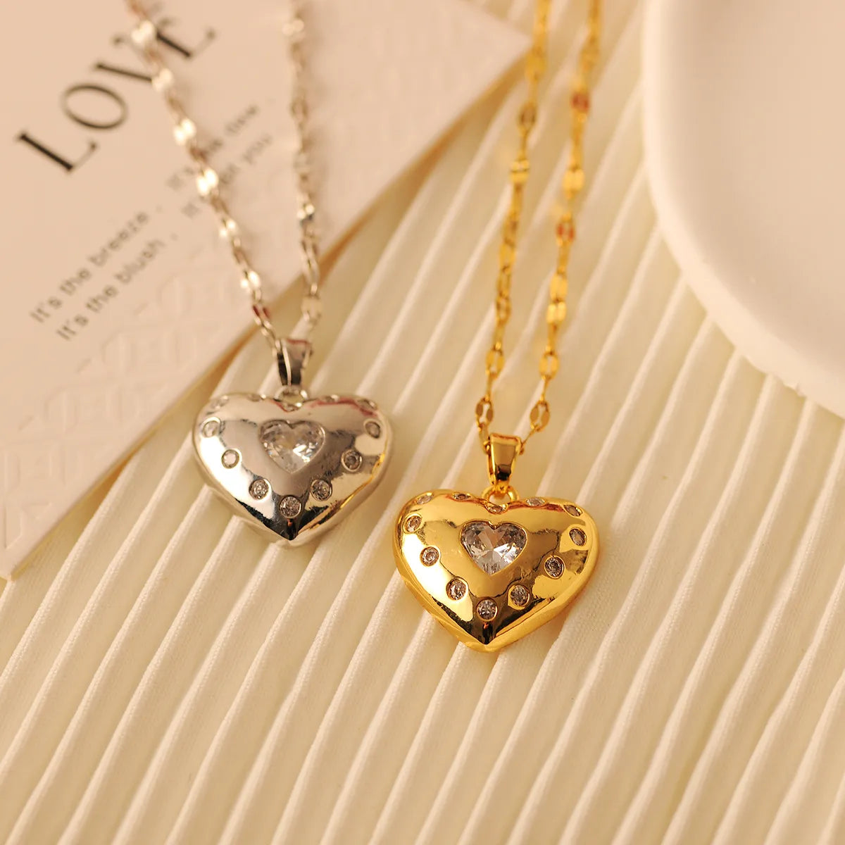 Necklaces For Crew Style-Copper 18K Gold Plated Simple Style Classic Style Plating Inlay Heart Shape Zircon Pendant Necklace