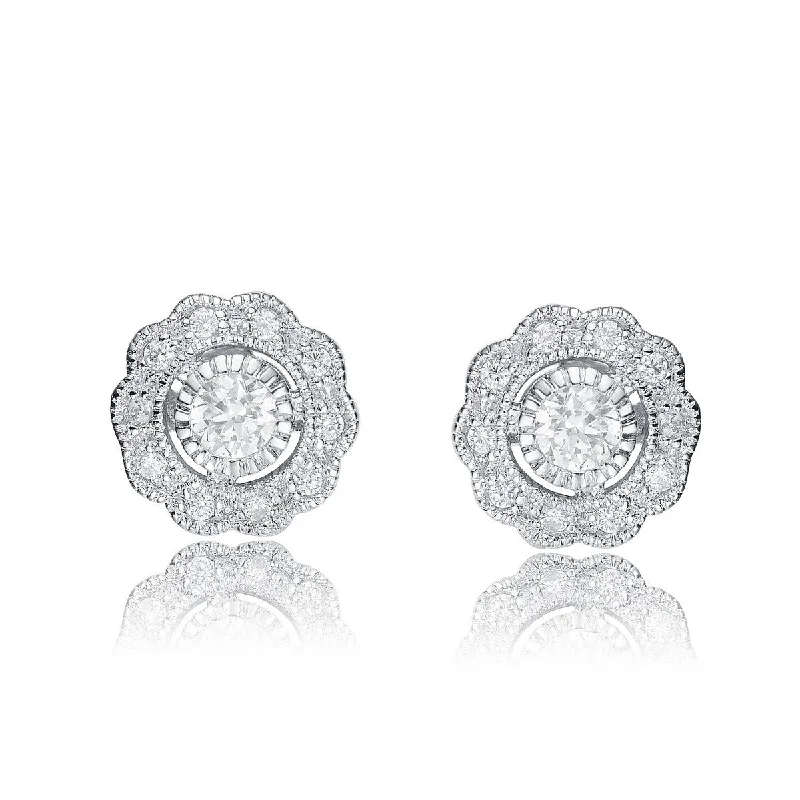 Earrings Gleam Tips-Chloé Classic Flower Stud Earrings